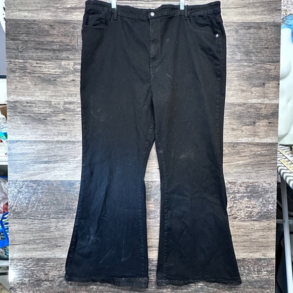 PrettyLittleThing Black Flared Jeans Pants - Picture 1 of 9